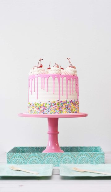 Cute Birthday Wallpaper iPhone Free HD Download.