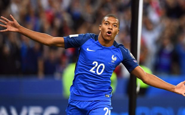 Download wallpapers 4k FFF football team Kylian Mbappe soccer.