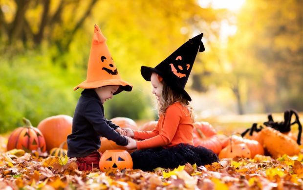 Kids Halloween Backgrounds HD Free download.