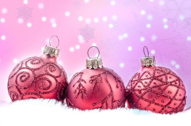 Original Pink Christmas Wallpaper.