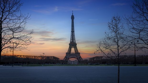3840x2160 Eiffel Tower Wallpaper HD.