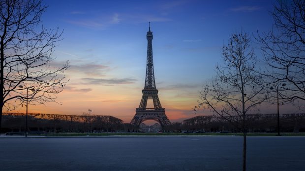 3840x2160 Eiffel Tower Wallpaper HD.