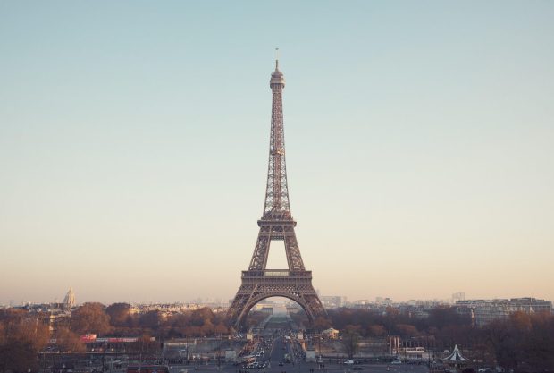 Aesthetic Eiffel Tower Wallpaper HD.