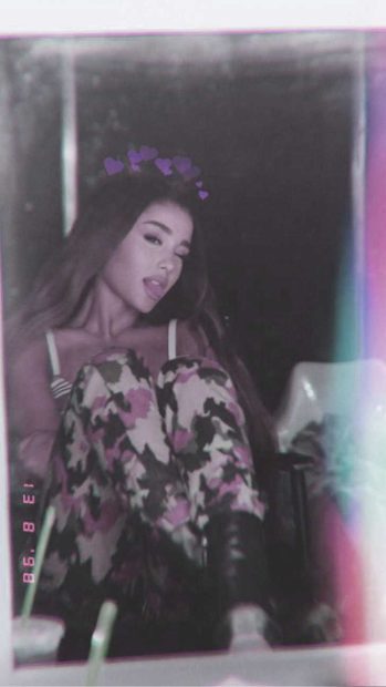 Ariana Grande HD Wallpaper.