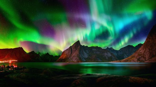 Aurora Borealis Wallpaper HD Free download.