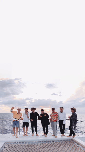 BTS Wallpaper HD Iphone.