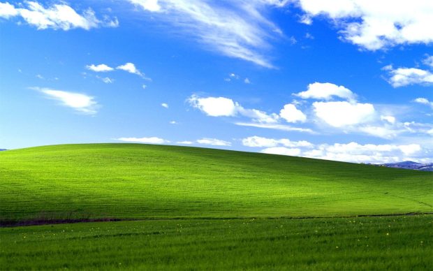 Bliss Windows 98 Wallpaper HD.