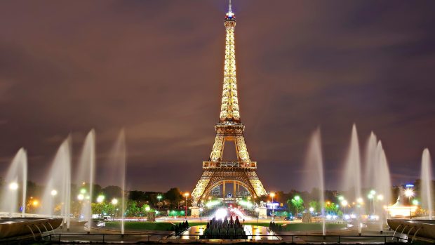 Eiffel Tower Wallpaper HD 1080p.