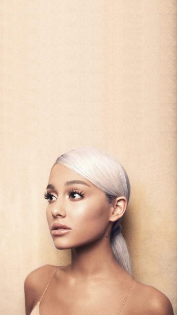 Free download Ariana Grande Wallpaper.