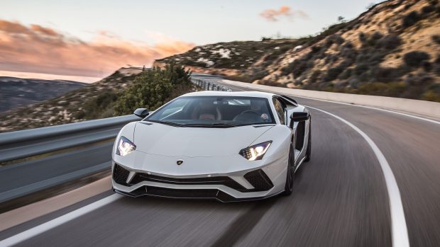 Free download Lamborghini Aventador Wallpaper HD.