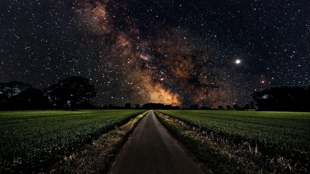Free download Milky Way Wallpaper HD.