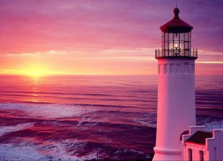 Lighthouse HD Wallpaper Free download.