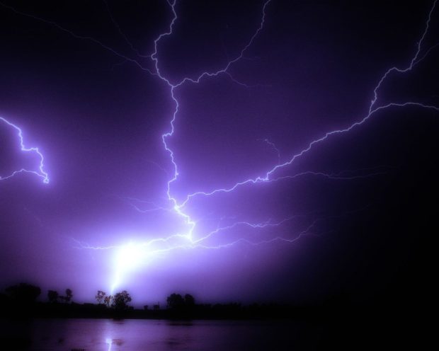 Lightning HD Wallpaper.