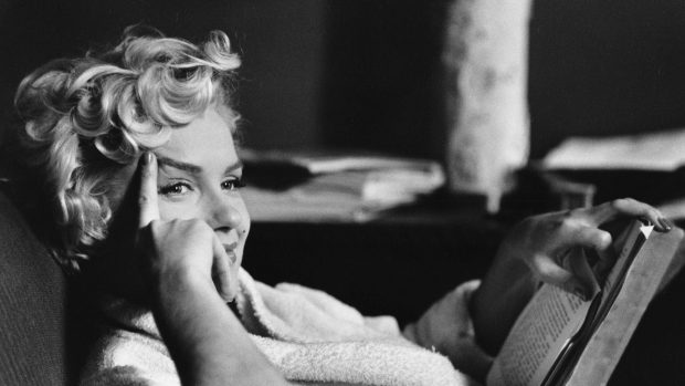 Marilyn Monroe Black and White Wallpaper HD.