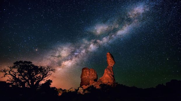 Milky Way Wide Screen Wallpaper HD.