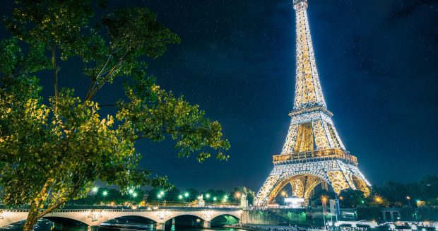 Night Eiffel Tower Wallpaper HD.