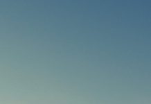 Phone HD Wallpaper Free download.