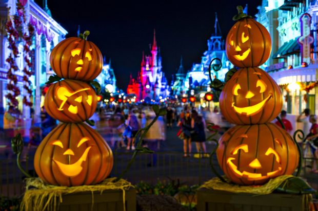 Pumkin Disney Halloween Wallpaper HD.
