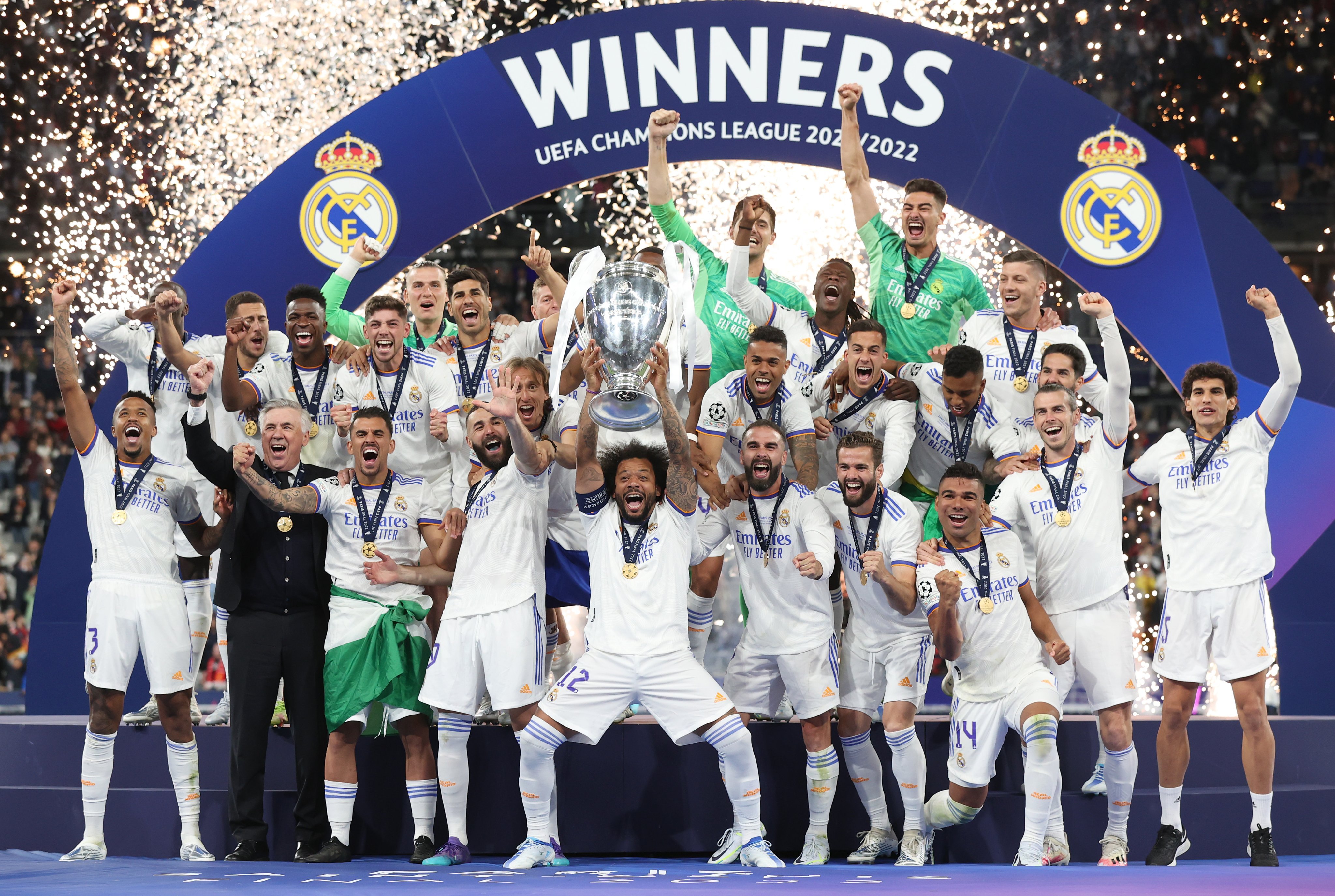 Hãy tràn đầy cảm xúc với bức tranh nền Real Madrid UEFA Champions League 2022 đầy đẳng cấp. Bức ảnh này sẽ mang lại cho bạn niềm tự hào và sự chinh phục cùng đội bóng yêu thích của bạn. Hãy sở hữu ngay bức ảnh nền thật ấn tượng này để truyền tải thông điệp yêu bóng đá của mình.