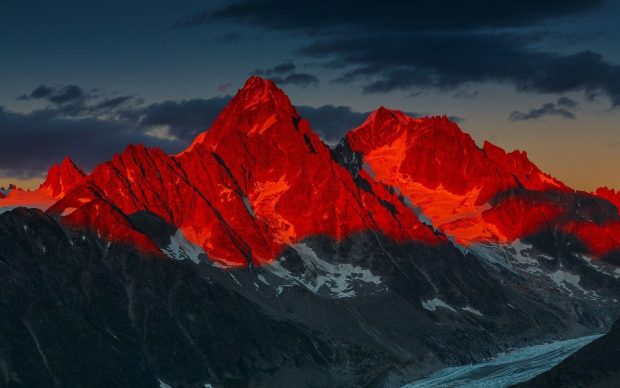 Red Wallpaper 4K Free Download Moutain.