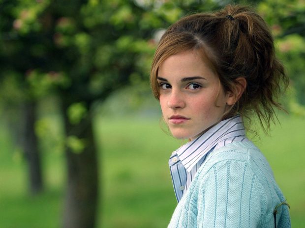 Emma Watson HD Wallpaper Free download.