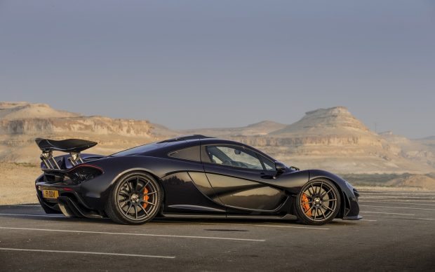 Mclaren P1 HD Wallpaper Free download.