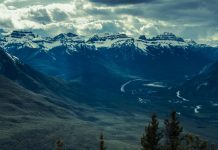 Three Monitor HD Wallpaper Free download.