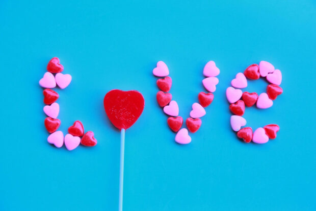 Heart Valentines Desktop Wallpaper (1).